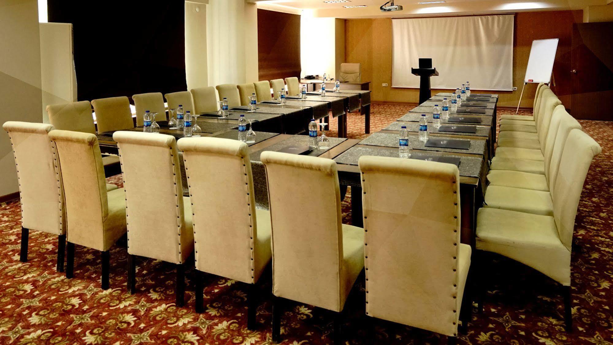 Es Albatros Hotel Эскишехир Экстерьер фото